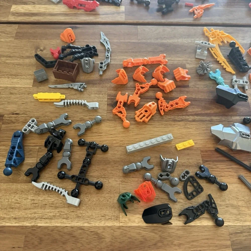 LEGO BIONICLE Hero Factory Bulk Lot of 200 Parts Pieces 1 LB SEE PICTURES AS IS!